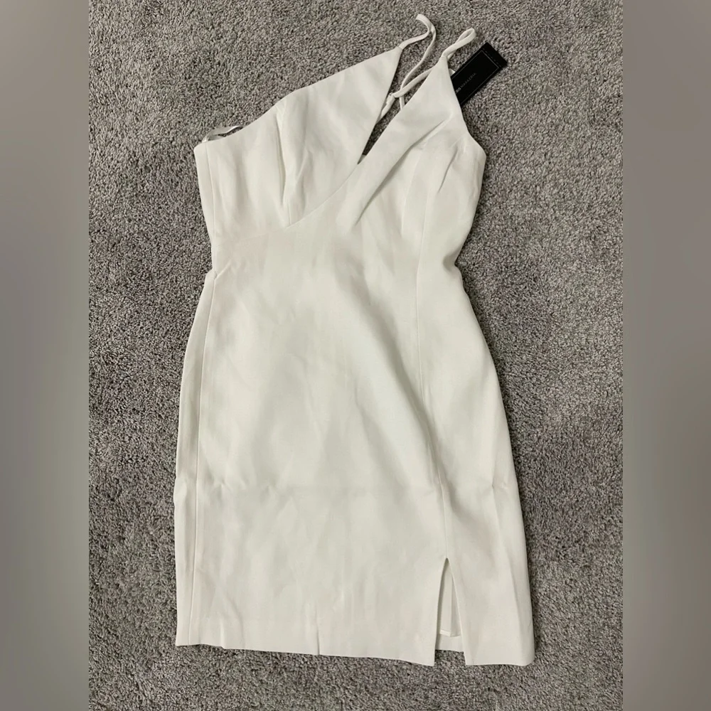 BCBG MaxAzria white asymmetrical cocktail dress - Picture 5 of 7